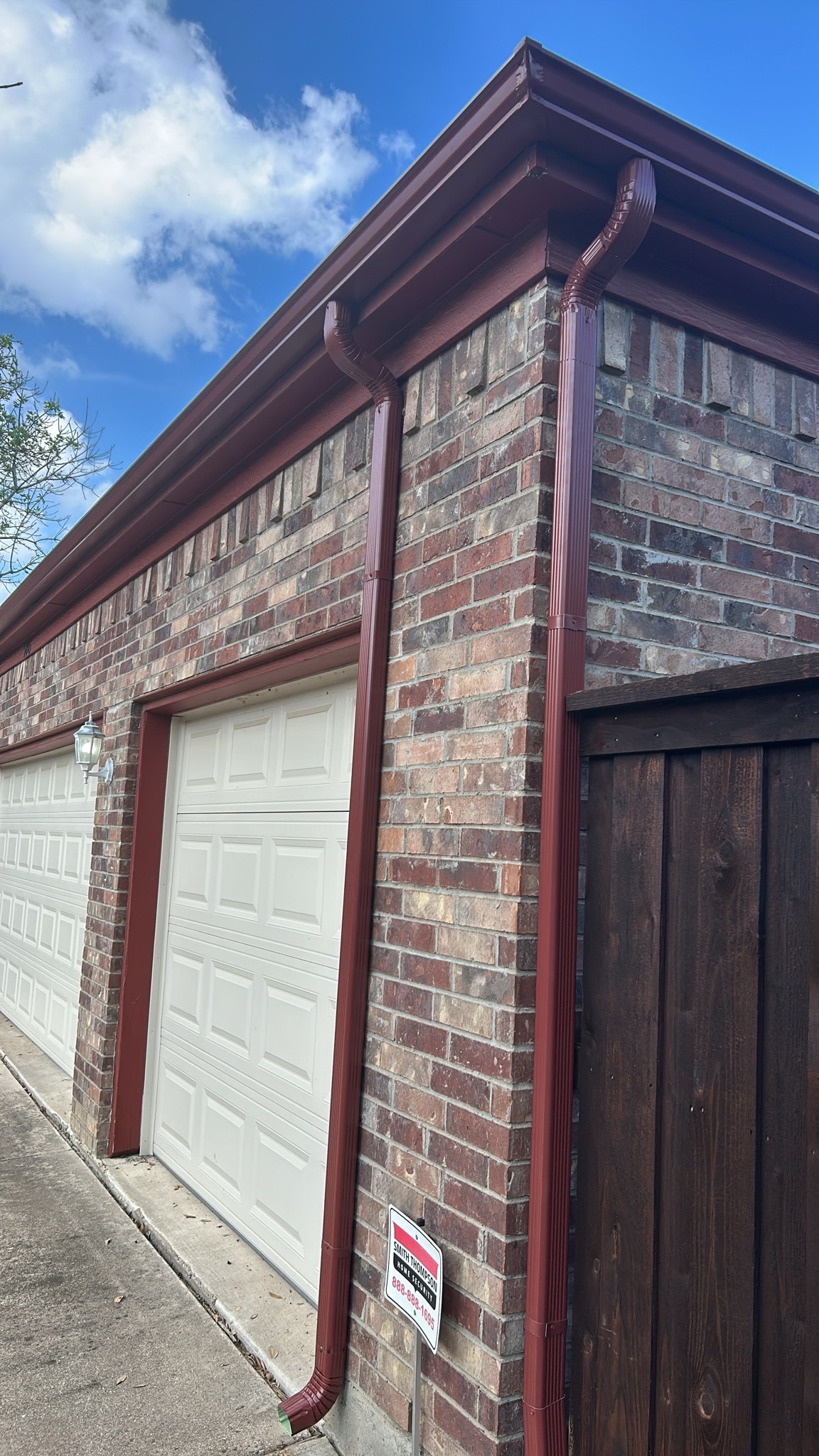 Seasonal gutter maintenance completed in Fort Worth, TX